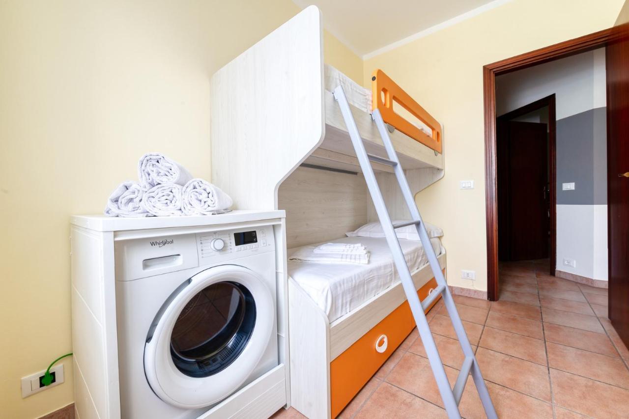 Wolf House - Peschiera Holiday - Jacuzzi Privata Песк'єра-дель-Гарда Екстер'єр фото