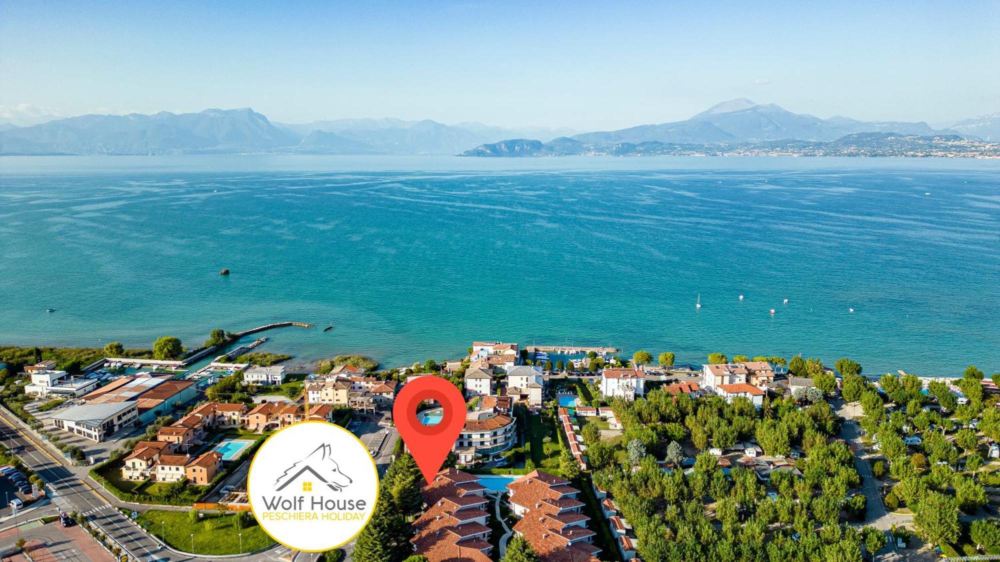 Wolf House - Peschiera Holiday - Jacuzzi Privata Песк'єра-дель-Гарда Екстер'єр фото